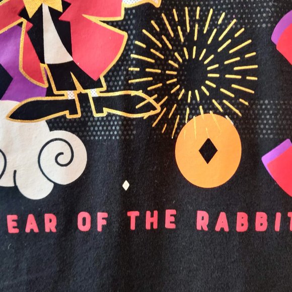 Disney Unisex 2023 Year Of The Rabbit March Hare White Rabbit T-Shirt Top S - Picture 7 of 10